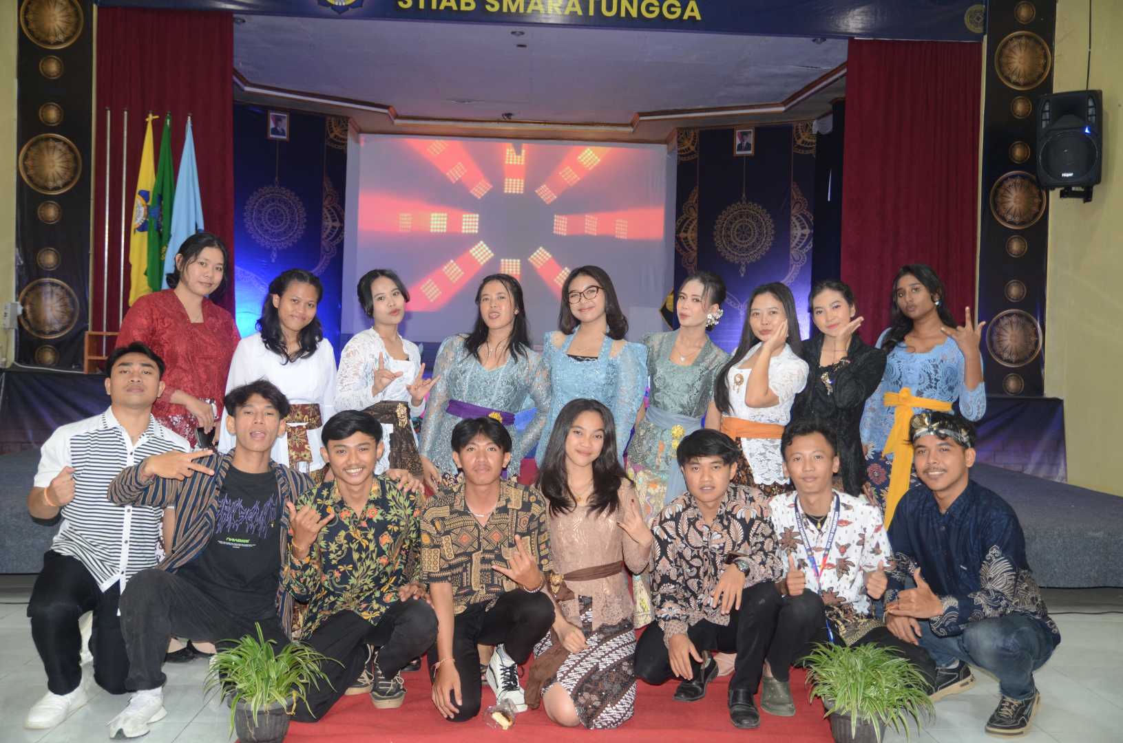 BEM Smaratungga Gelar Fashion Show 2025 dalam Rangka Menyambut Hari Kartini