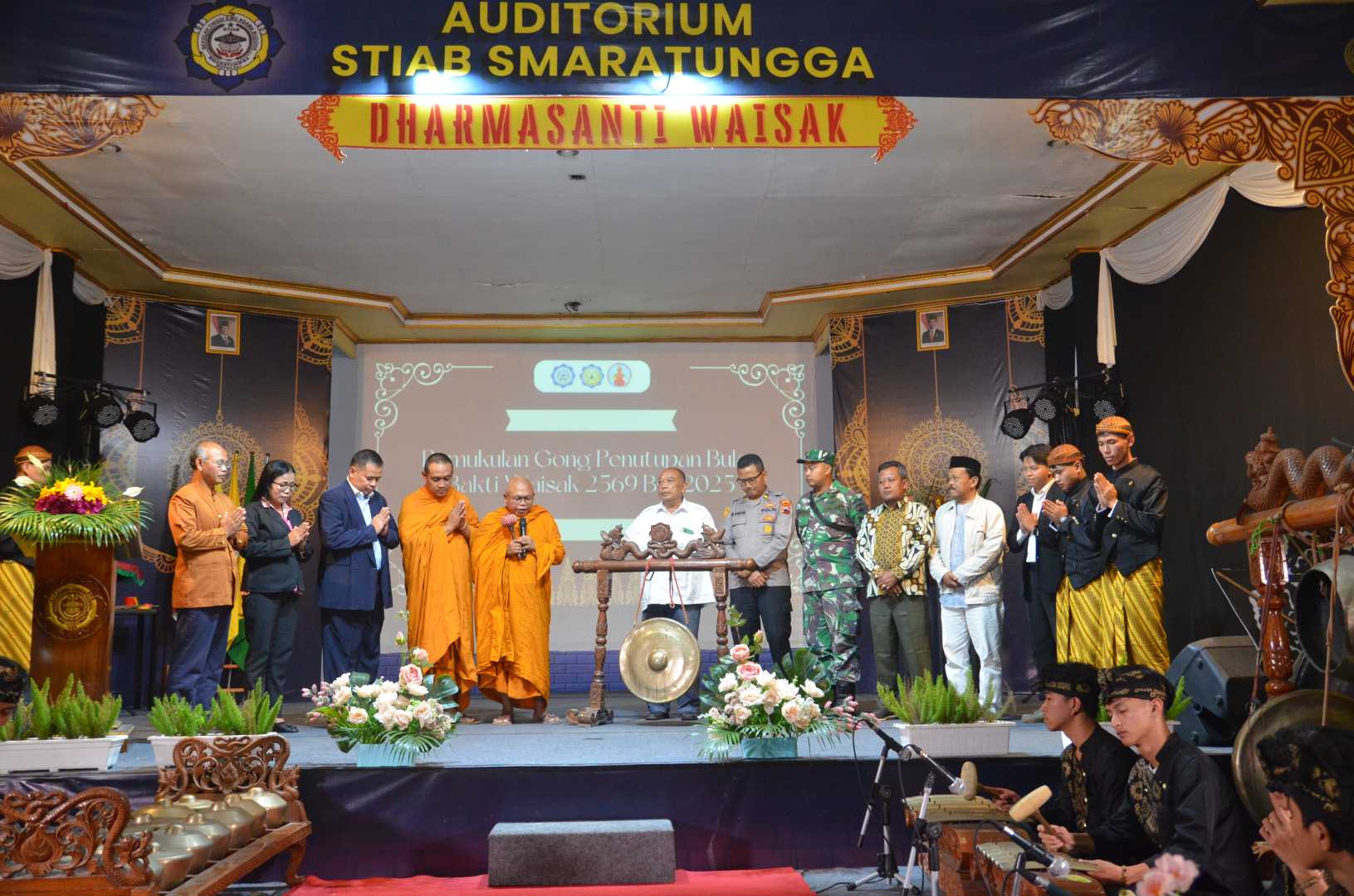 BEM STIAB Smaratungga Gelar Dharmasanti Waisak dengan Meriah
