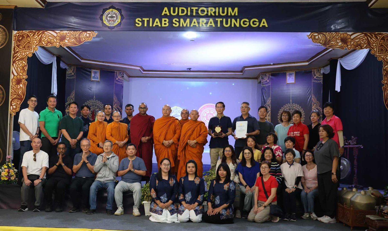 STIAB Smaratungga Sambut Kunjungan Persahabatan Buddhist and Pali College Singapore