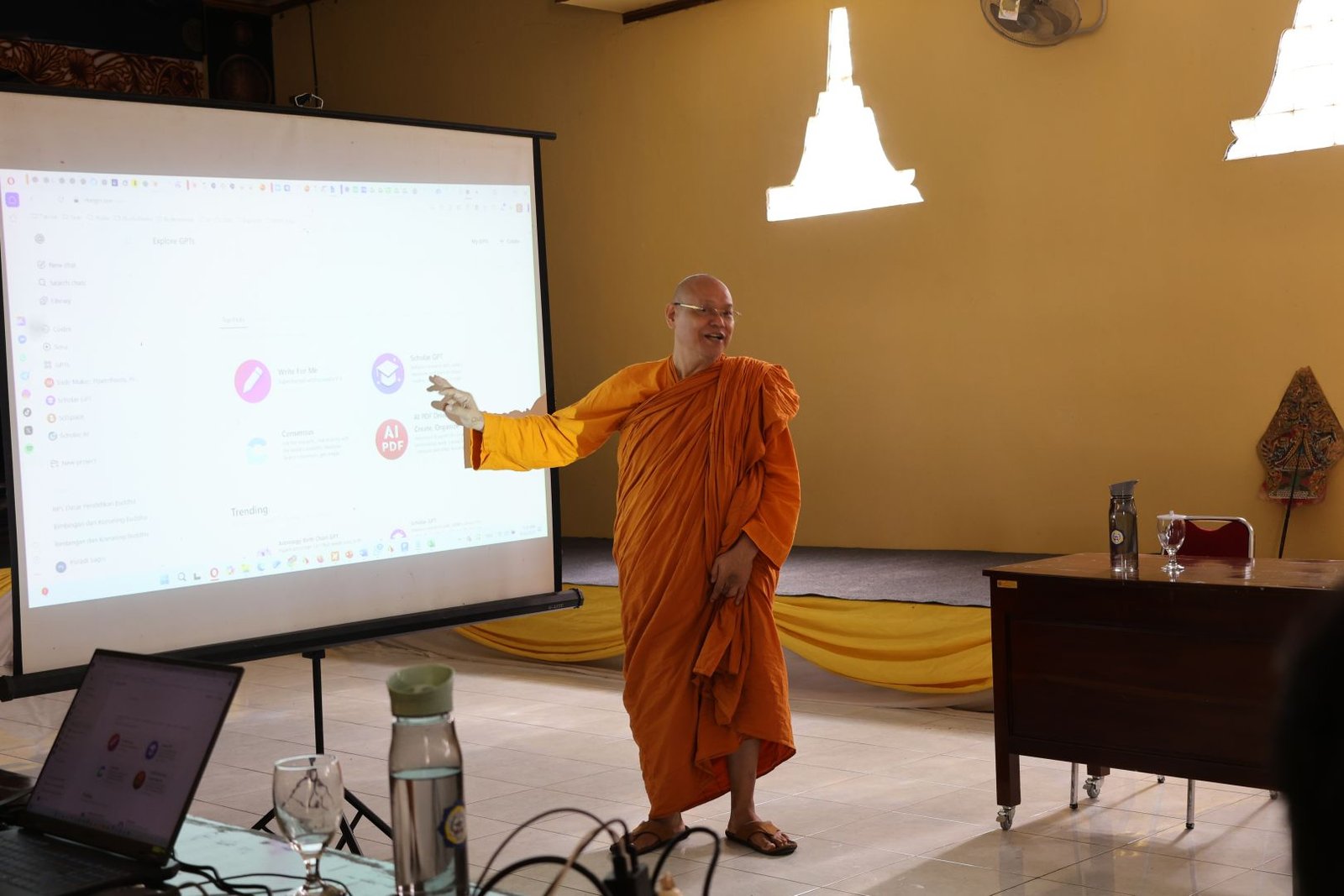 STIAB Smaratungga Selenggarakan Workshop Penyusunan RPS Berbasis Prompt AI