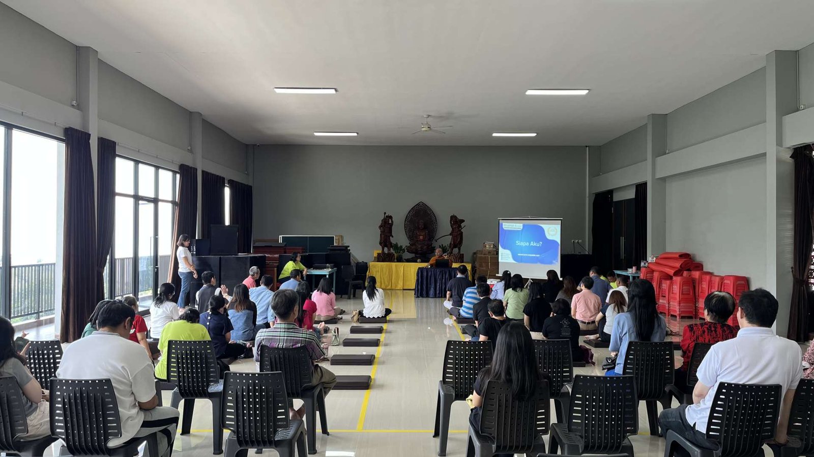 Pengabdian Masyarakat: Pembinaan Pola Asuh Orangtua dan Anak SMB di Surabaya