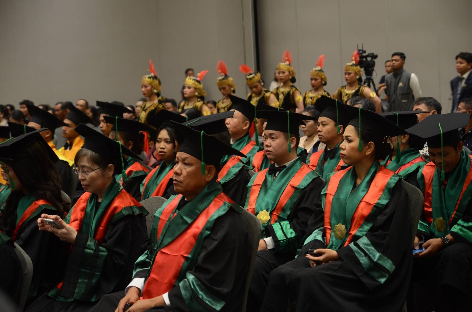 STIAB Smaratungga Kukuhkan 50 Lulusan, Siap Mengabdi dengan Ilmu dan Kebijaksanaan